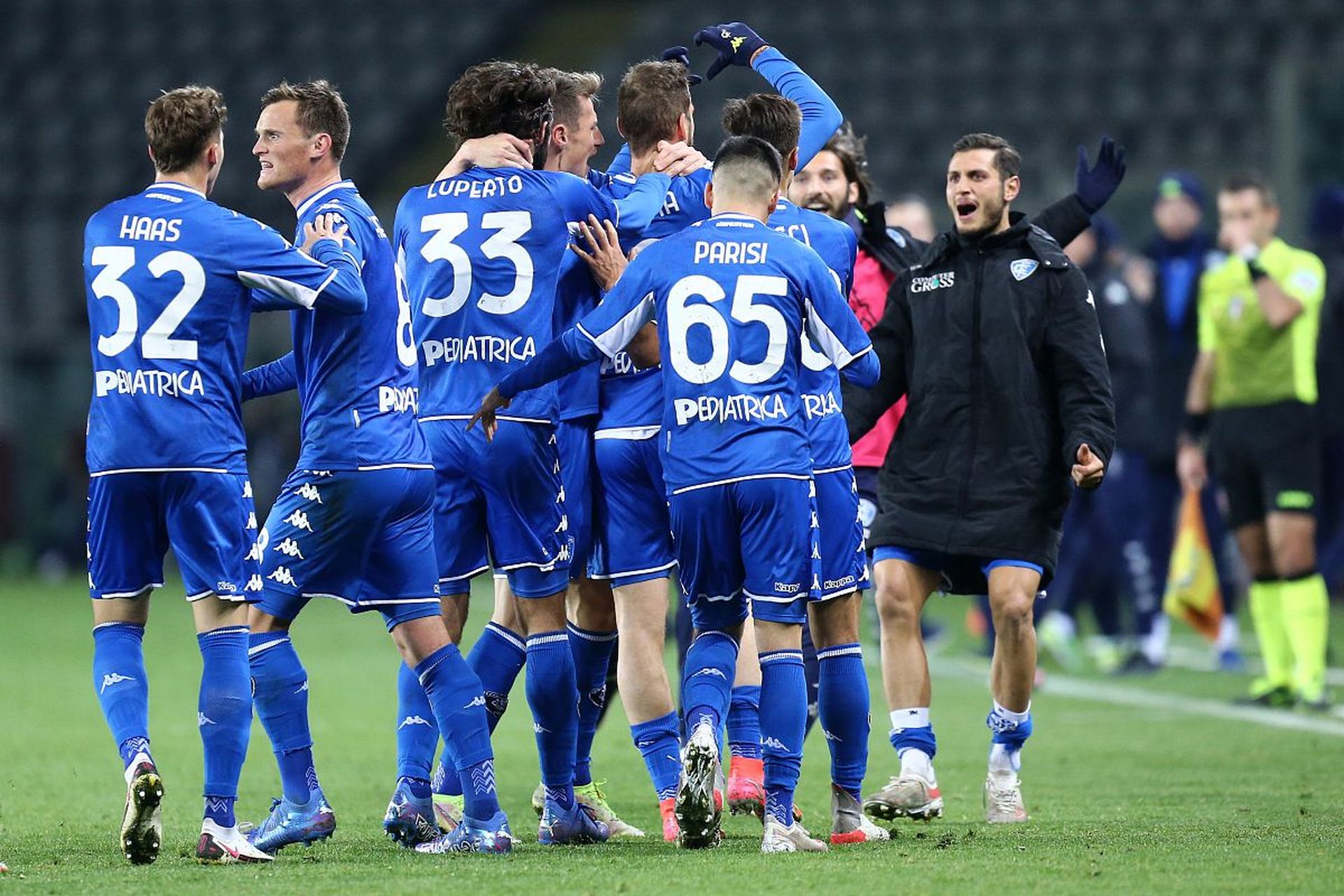 岁时便从摩 岁时便从摩